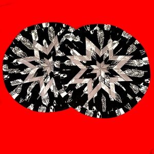 LOT OF 2 HANDMADE 8” ROUND HOT PADS TRIVETS POTHOLDERS AMISH STAR BLACK FEATHERS